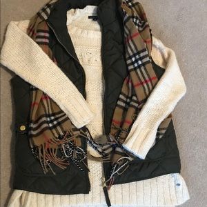 🌸 American Eagle Sz S warm cable knit sweater